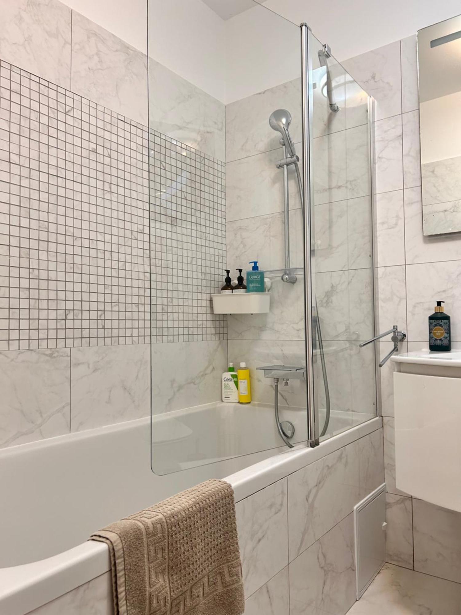 Elegance Apartment บูคาเรสต์ ภายนอก รูปภาพ