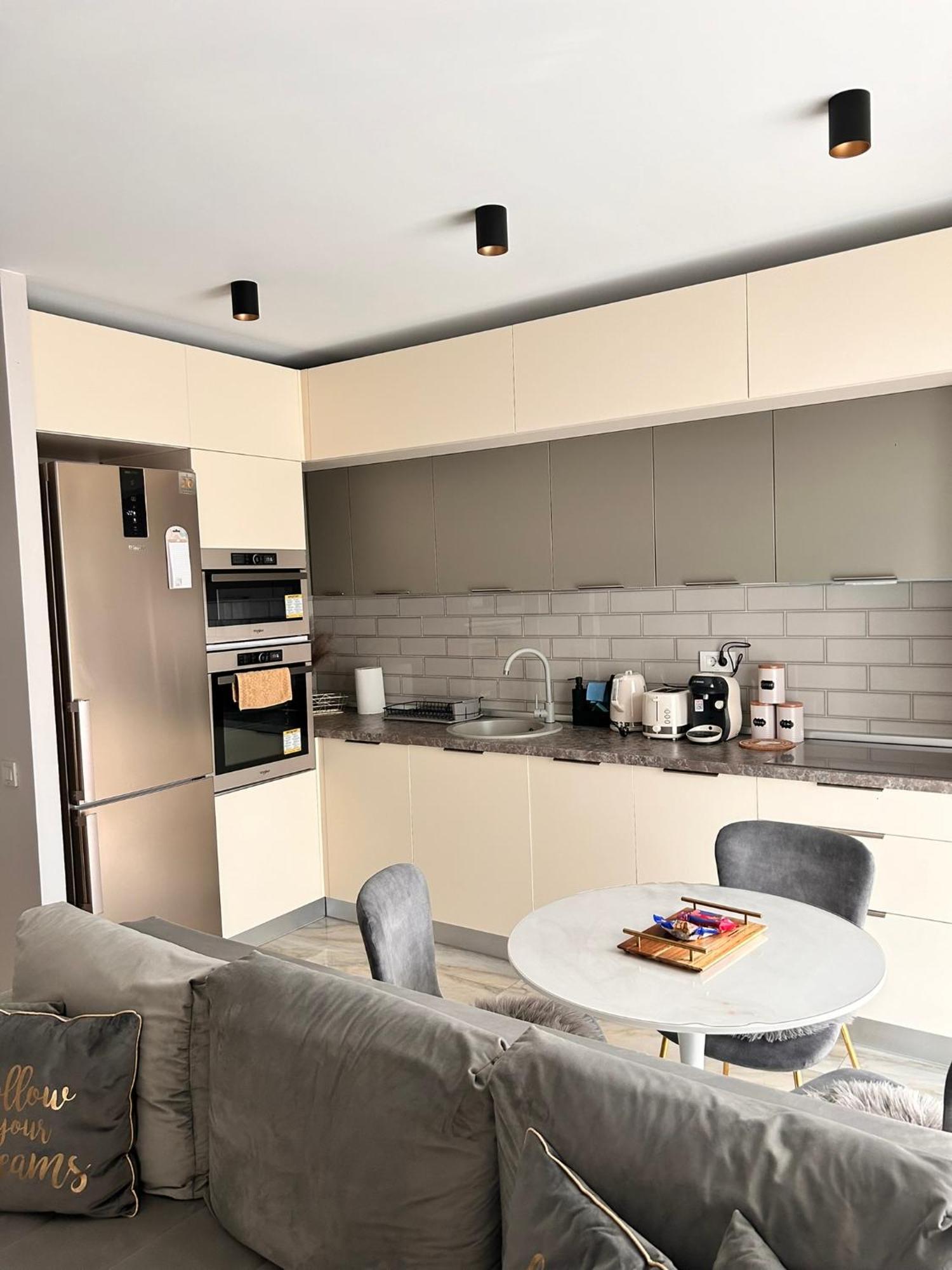 Elegance Apartment บูคาเรสต์ ภายนอก รูปภาพ