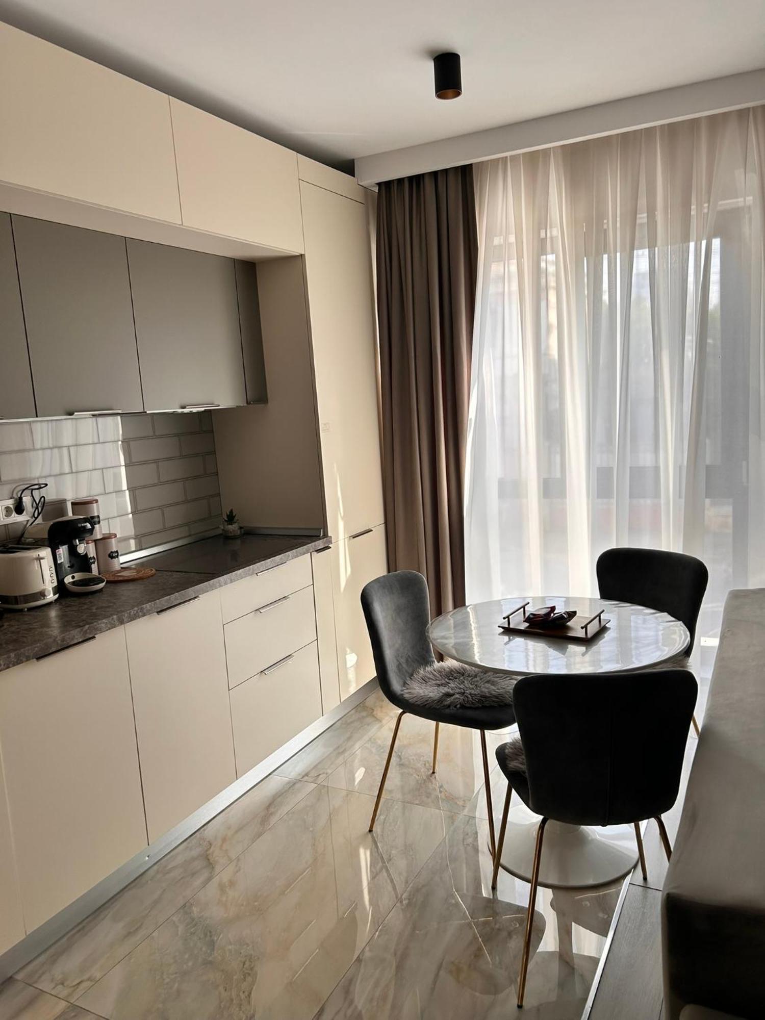 Elegance Apartment บูคาเรสต์ ภายนอก รูปภาพ