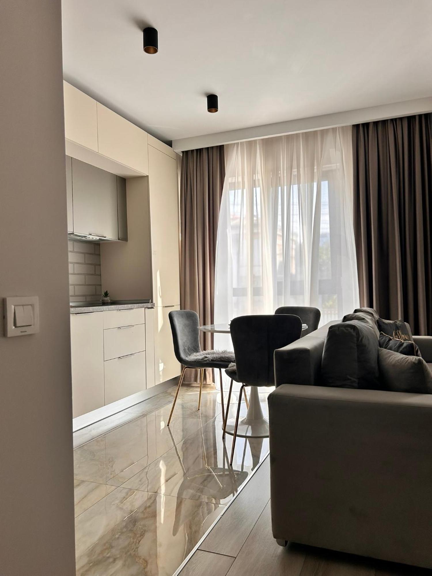 Elegance Apartment บูคาเรสต์ ภายนอก รูปภาพ
