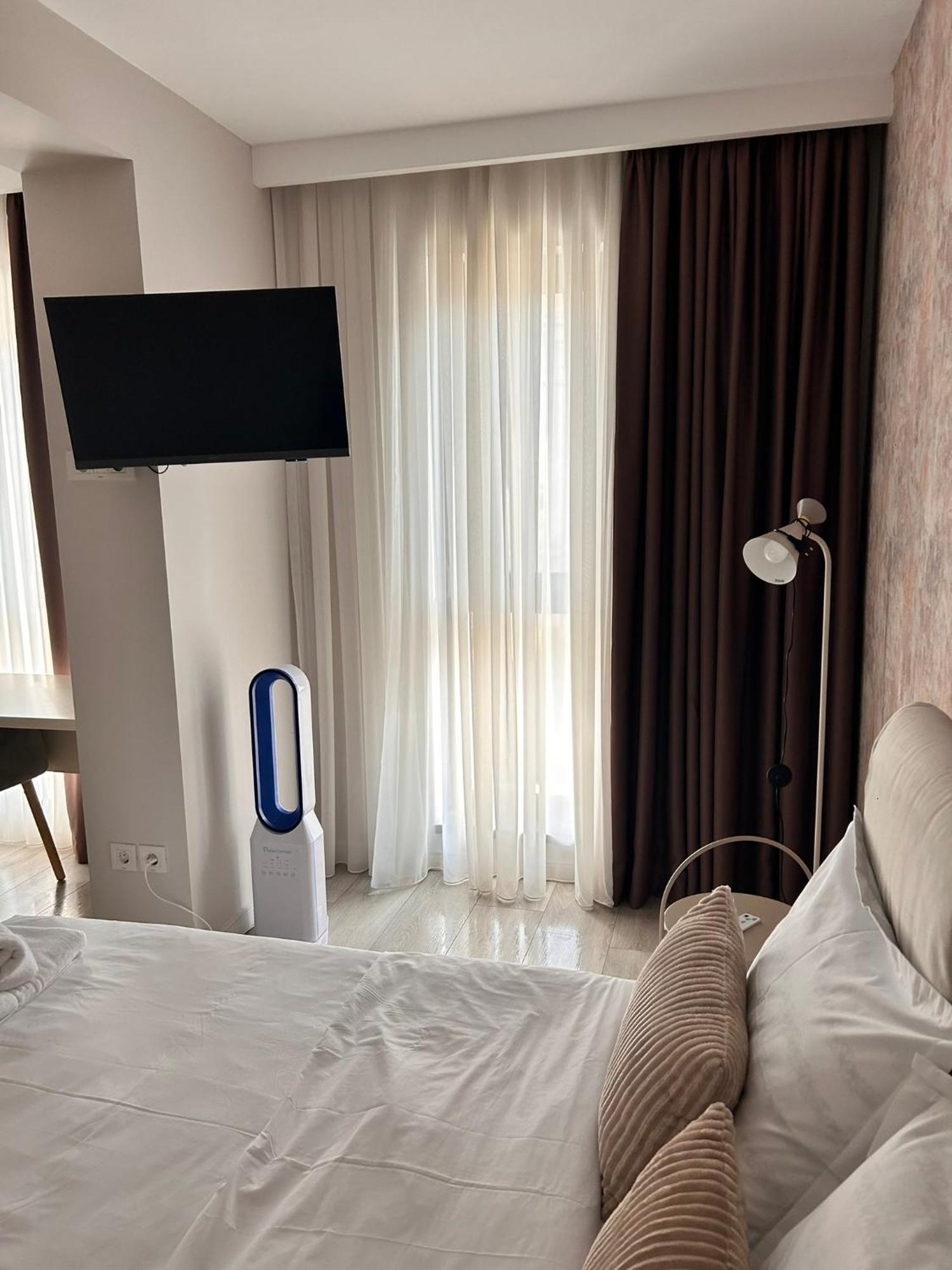 Elegance Apartment บูคาเรสต์ ภายนอก รูปภาพ