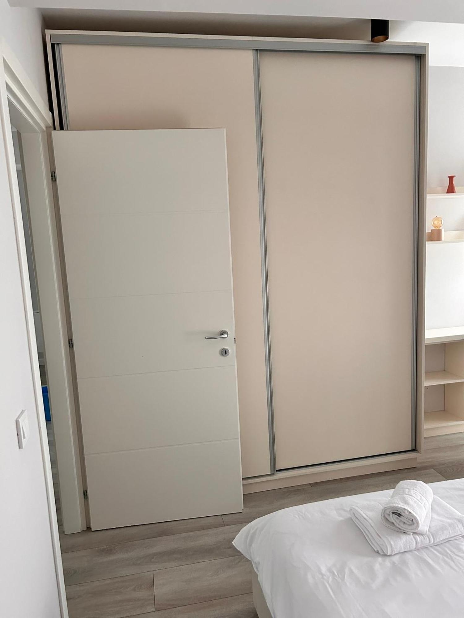 Elegance Apartment บูคาเรสต์ ภายนอก รูปภาพ